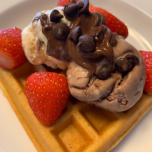 Waffle with toppings